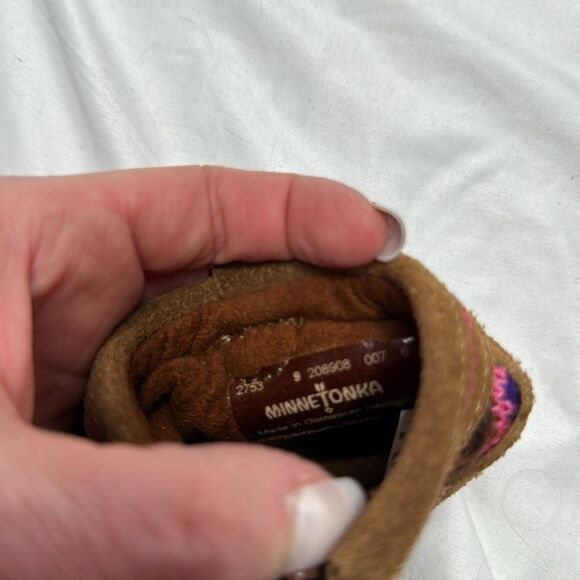 Minnetonka Moccasin Leather Ankle Booties. Girl’s Size 9. - Picture 13 of 13